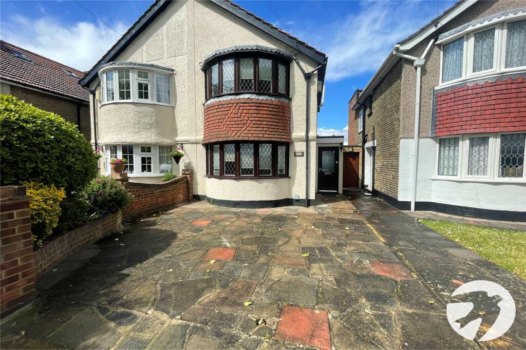 3 bedroom semidetached house for sale in Berwick Road, Welling, Kent, DA16