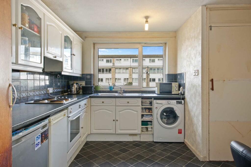 3 bedroom flat for sale in Bramall Close, Stratford, E15 1RR, E15
