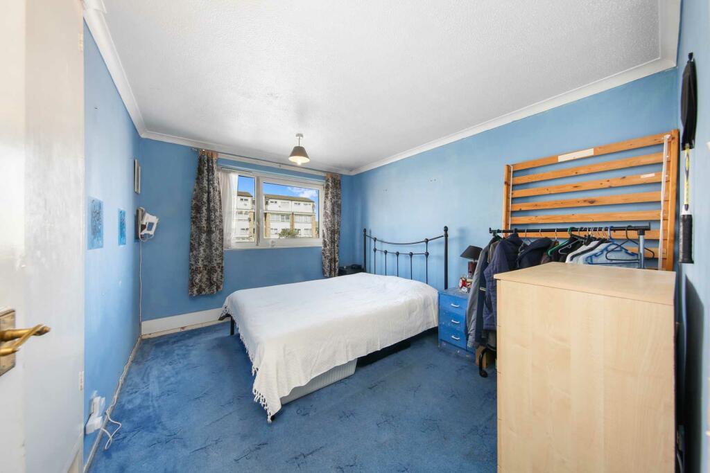 3 bedroom flat for sale in Bramall Close, Stratford, E15 1RR, E15