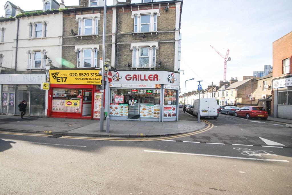 Commercial property for rent in Hoe Street, Walthamstow, E17