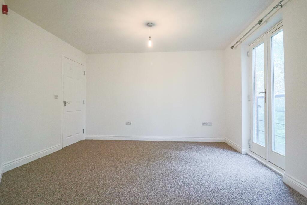 Additional property image - Stormont Court, Wakehurst Gardens