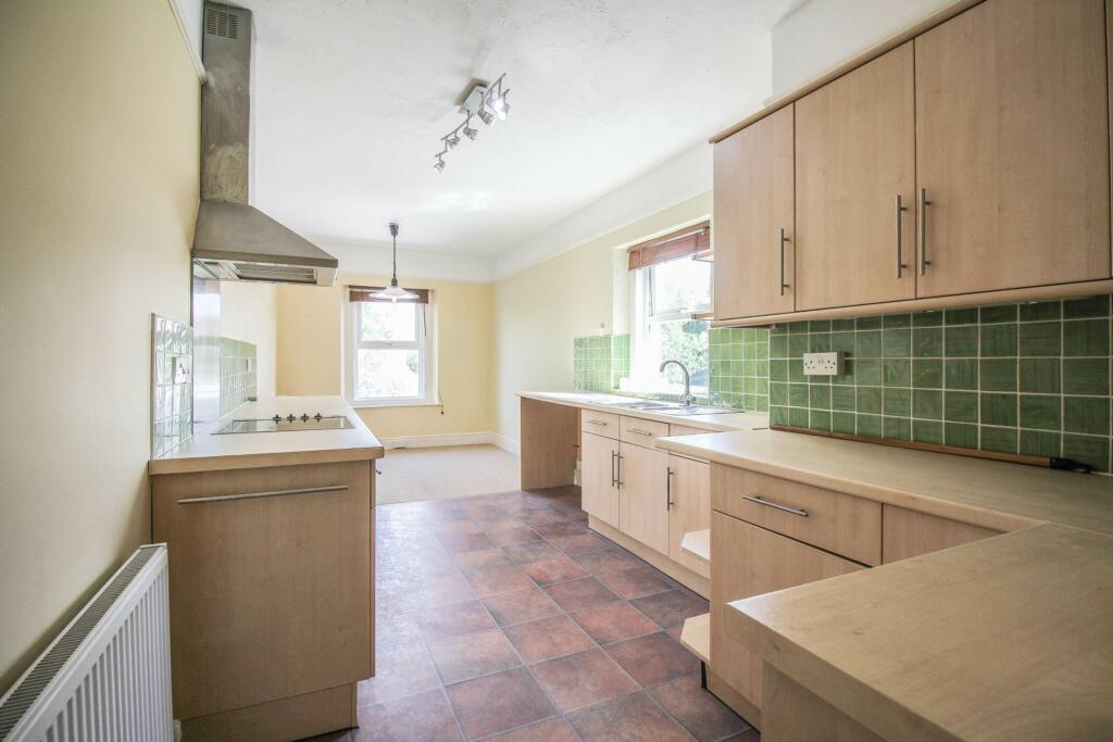 Additional property image - Southward - Stunning First Floor Edwardian Flat