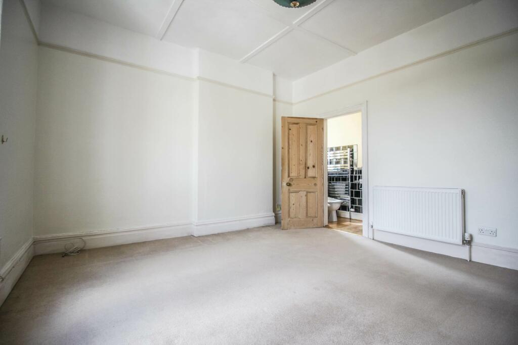 Additional property image - Southward - Stunning First Floor Edwardian Flat