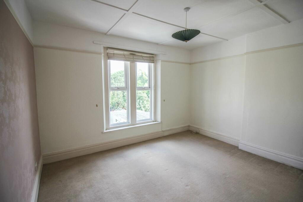 Additional property image - Southward - Stunning First Floor Edwardian Flat