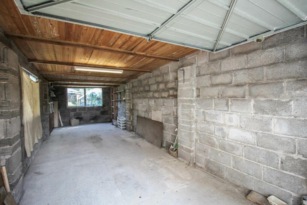 Additional property image - Southward - Stunning First Floor Edwardian Flat