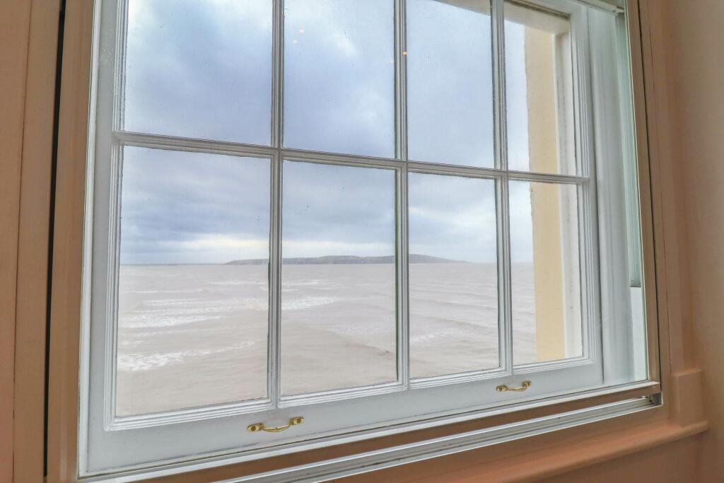 Additional property image - Doctor Foxs, Knightstone Island