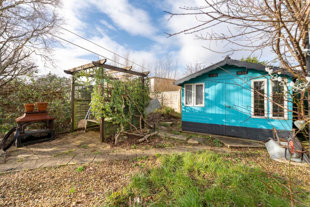 Additional property image - Vale Crescent, St Georges