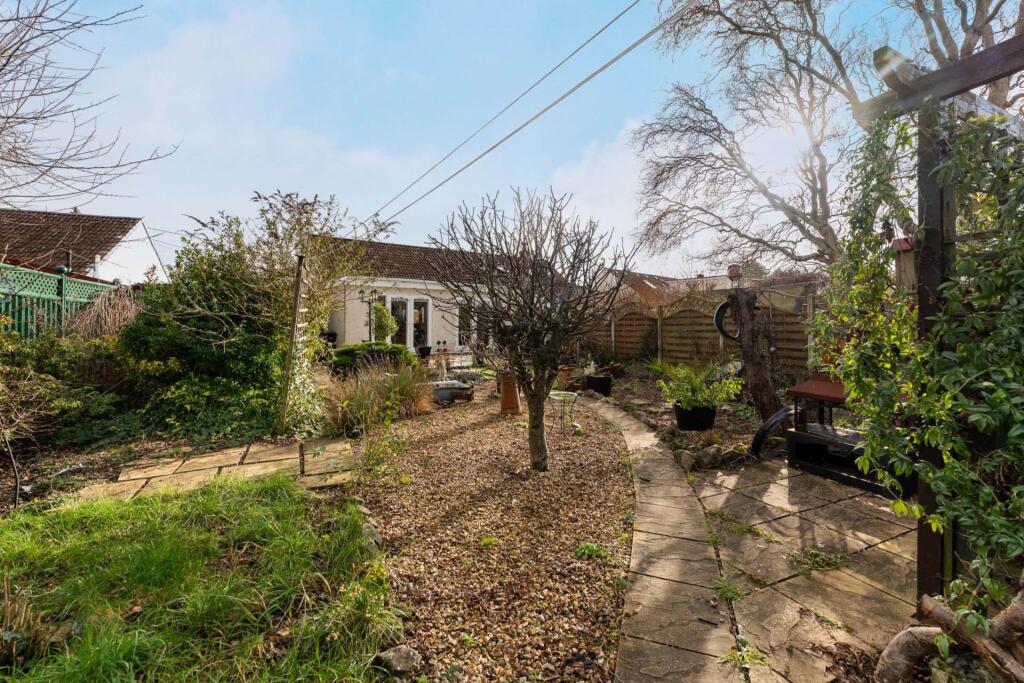 Additional property image - Vale Crescent, St Georges