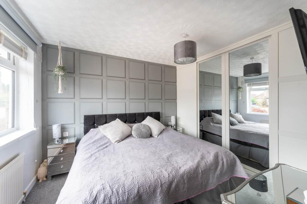 Additional property image - Vale Crescent, St Georges