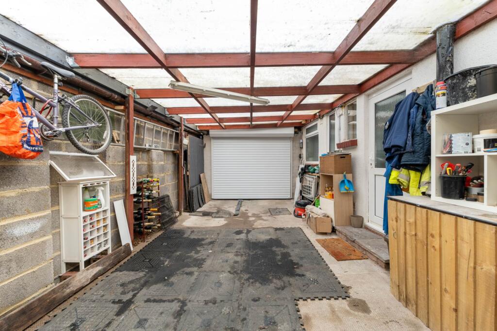 Additional property image - Vale Crescent, St Georges