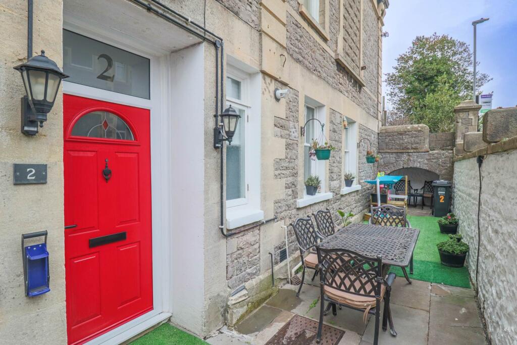 Main image of property: South Road, Hillside - Modern & Character Filled Flat