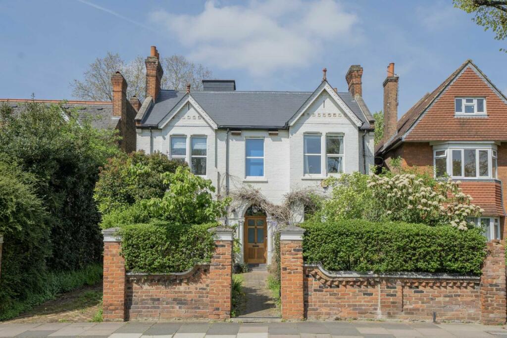 6 bedroom detached house for sale in Perryn Road, Acton, W3