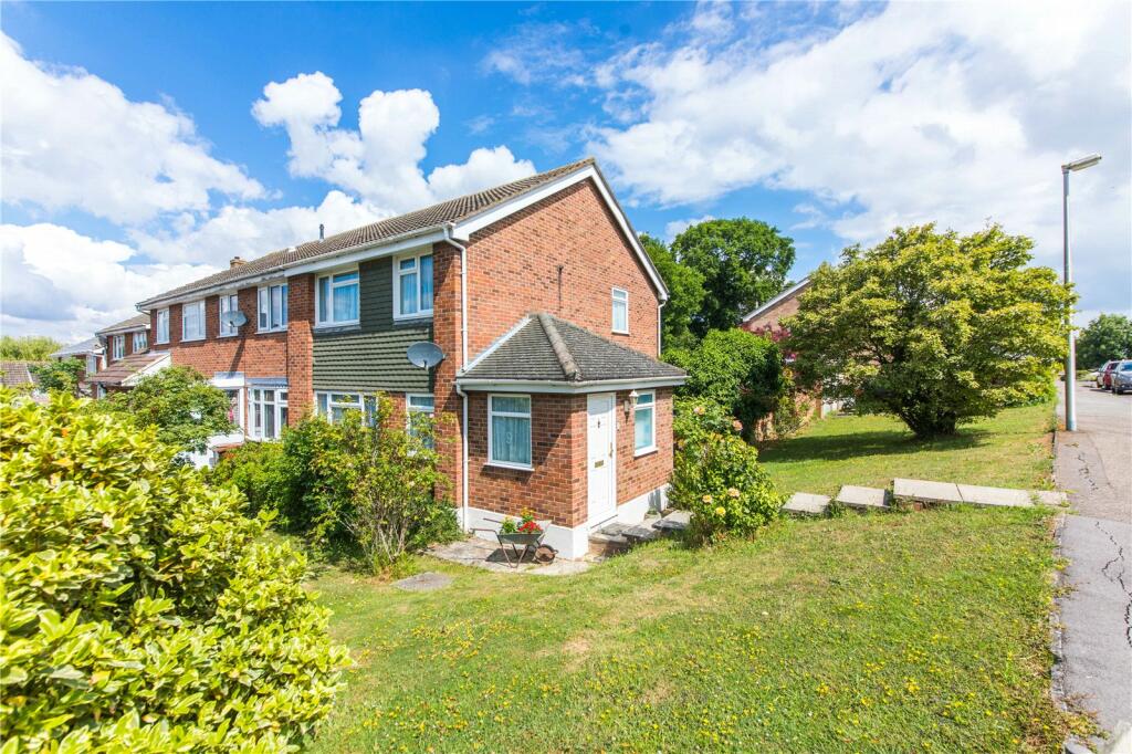 3 bedroom end of terrace house for sale in Brookmead Road, Cliffe Woods, Rochester, ME3