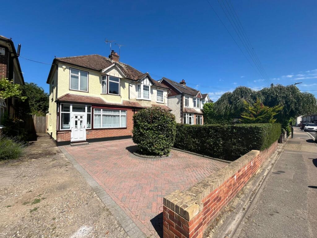 3 bedroom semidetached house for sale in Bush Road, Cuxton, Rochester