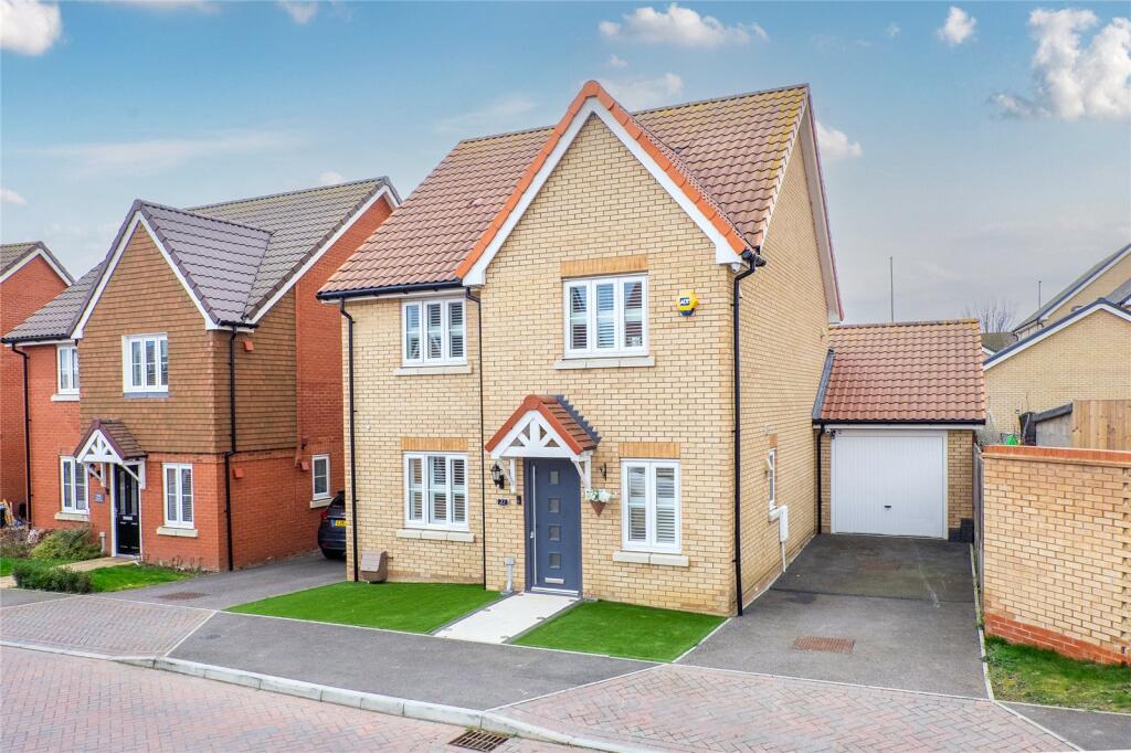 Main image of property: Songbird Crescent, Chattenden, Kent, ME3