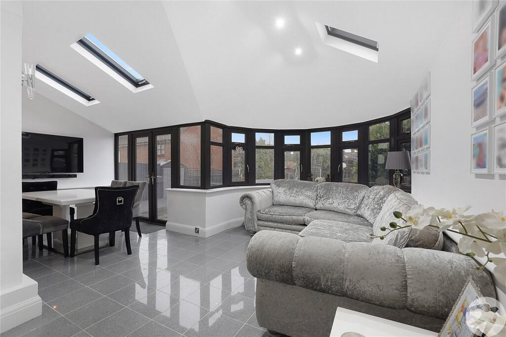 Main image of property: Queens Avenue, Snodland, Kent, ME6