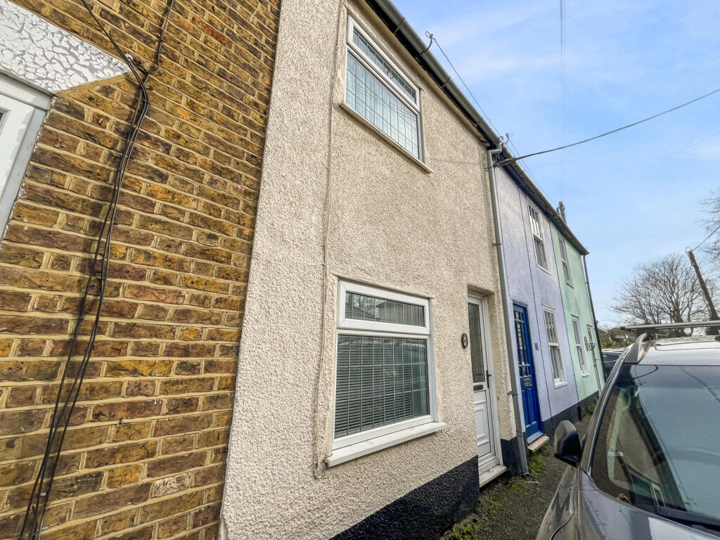 2 bedroom terraced house for sale in The Street, Upchurch, Kent, ME9