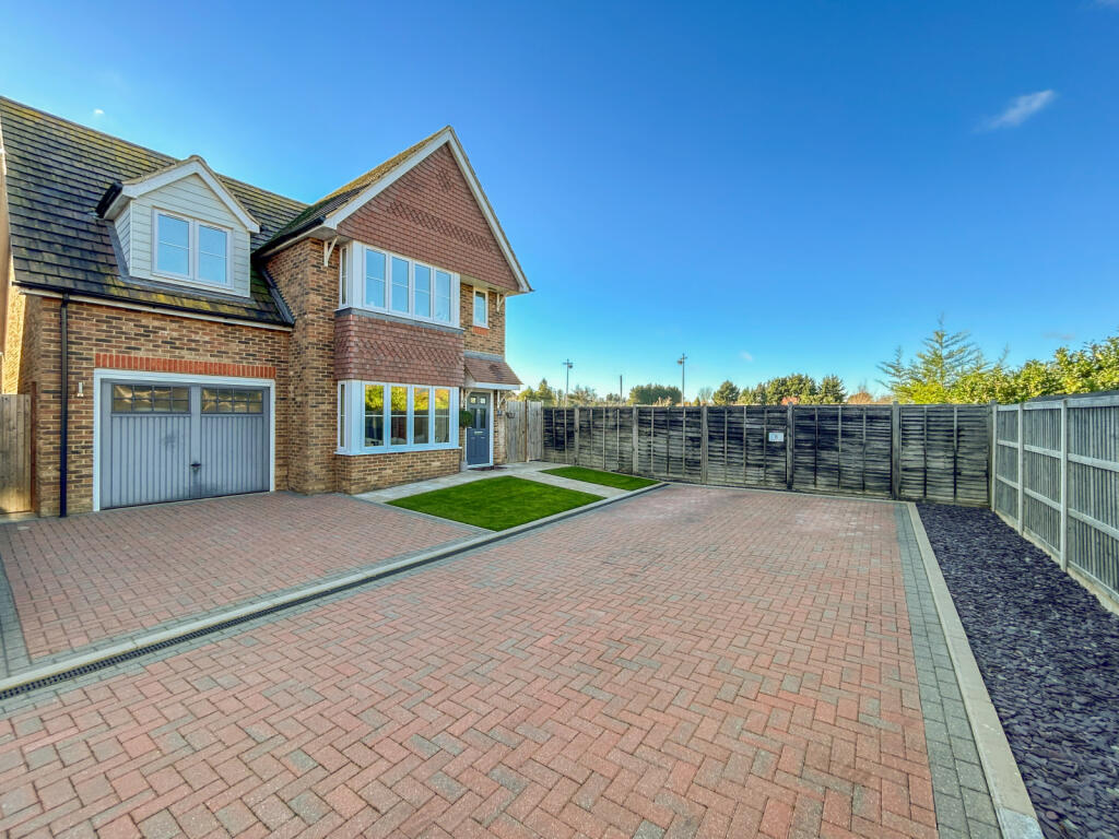 Main image of property: Nuthatch Place, Rainham, Gillingham, ME8