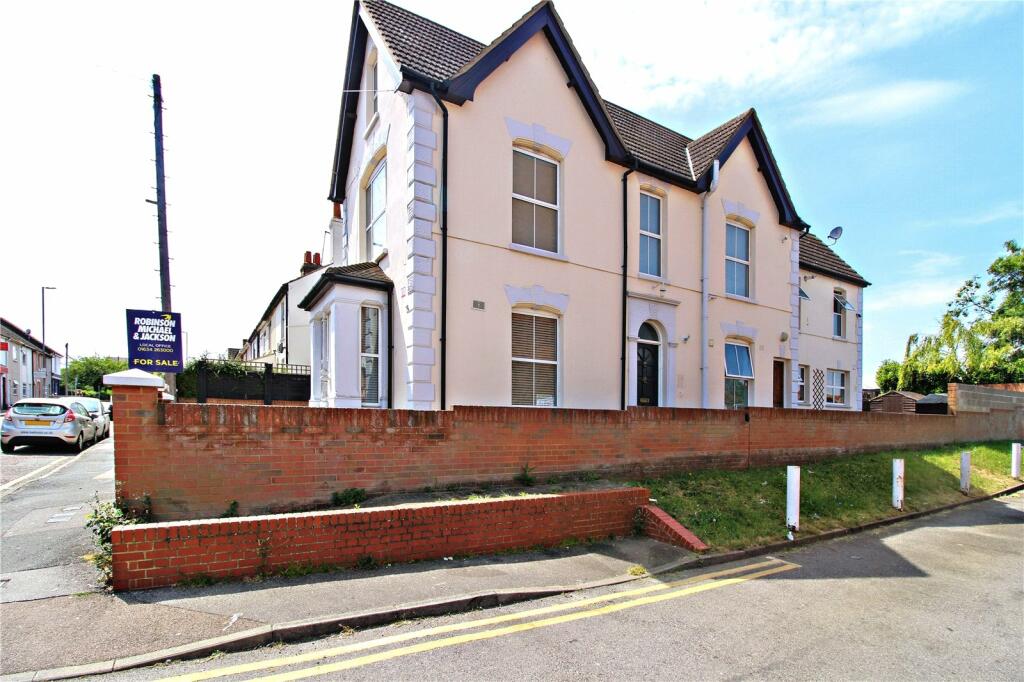 Main image of property: Station Road, Rainham, Gillingham, Kent, ME8