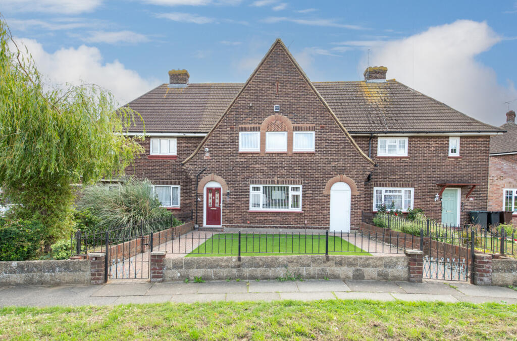 3 bedroom terraced house for sale in Haynes Road, Northfleet, Kent, DA11