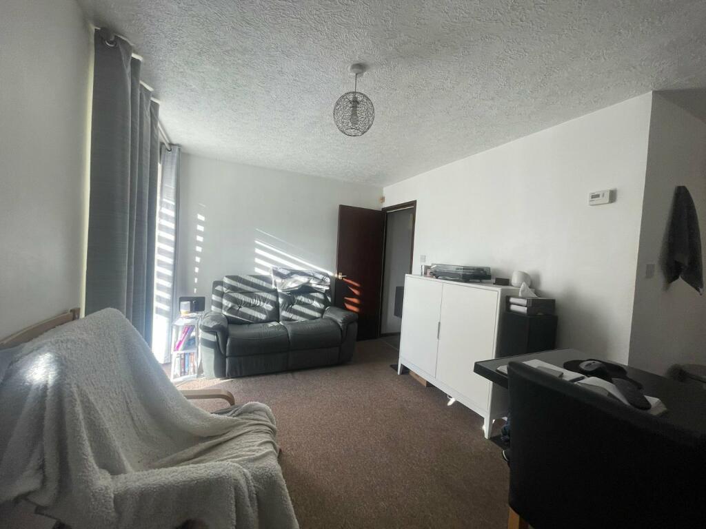 Additional property image - Essex Road, Gravesend, Kent, DA11