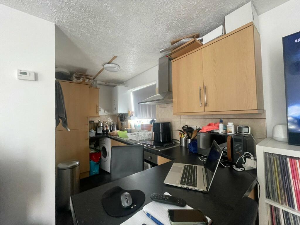 Additional property image - Essex Road, Gravesend, Kent, DA11