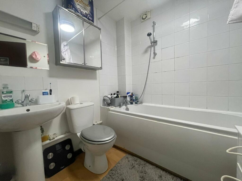 Additional property image - Essex Road, Gravesend, Kent, DA11