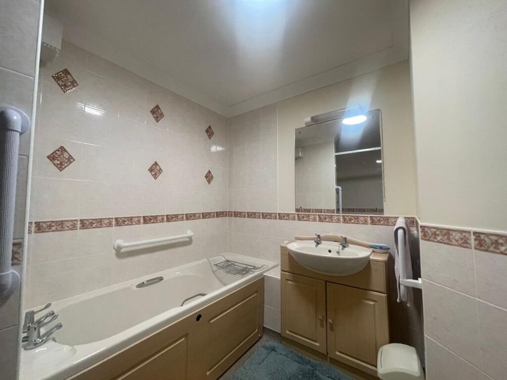 Additional property image - Glen View, Gravesend, Kent, DA12