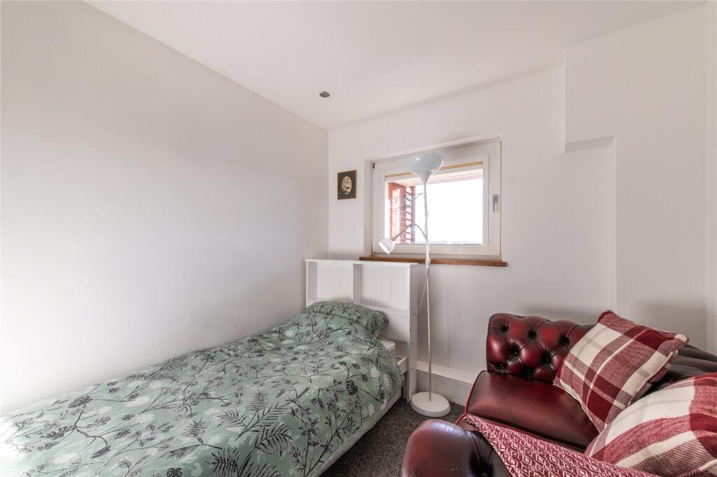 Additional property image - Spring Grove, Gravesend, Kent, DA12