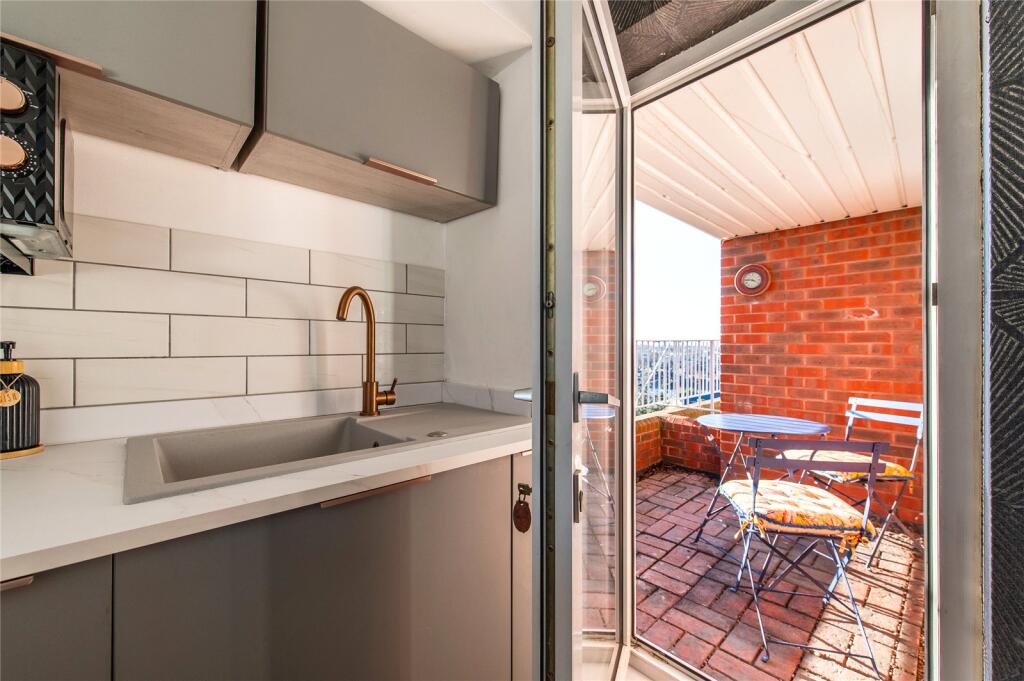 Additional property image - Spring Grove, Gravesend, Kent, DA12