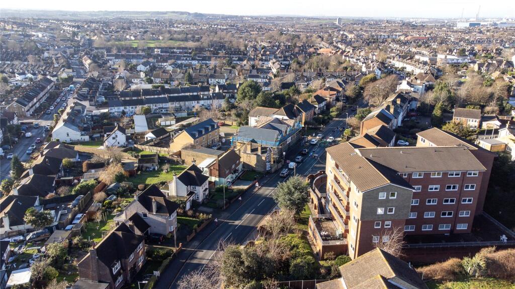 Additional property image - Spring Grove, Gravesend, Kent, DA12