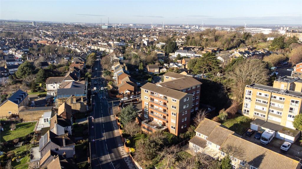 Additional property image - Spring Grove, Gravesend, Kent, DA12