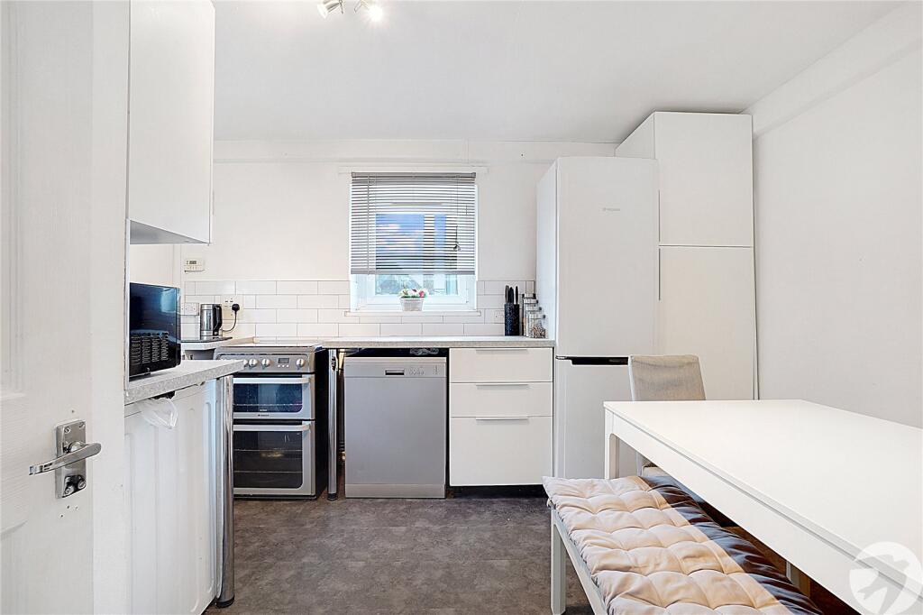 Additional property image - Fountain Walk, Northfleet, Gravesend, Kent, DA11