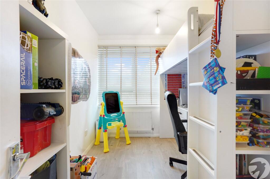 Additional property image - Fountain Walk, Northfleet, Gravesend, Kent, DA11