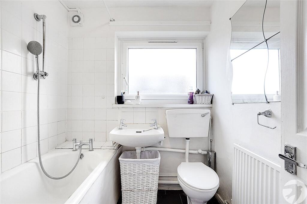 Additional property image - Fountain Walk, Northfleet, Gravesend, Kent, DA11