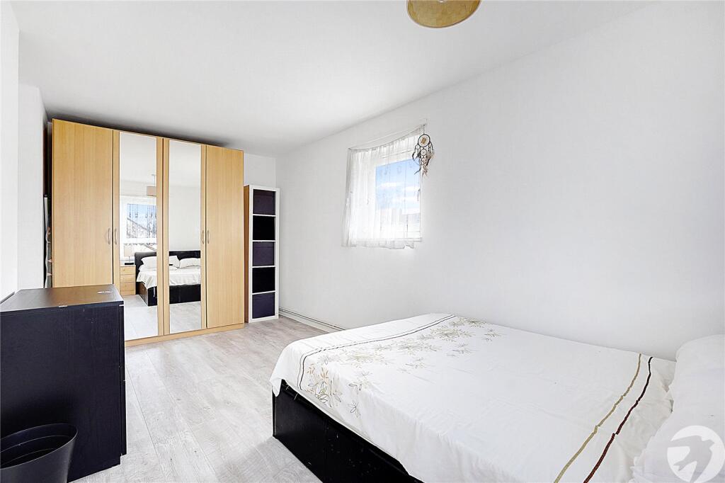 Additional property image - Fountain Walk, Northfleet, Gravesend, Kent, DA11