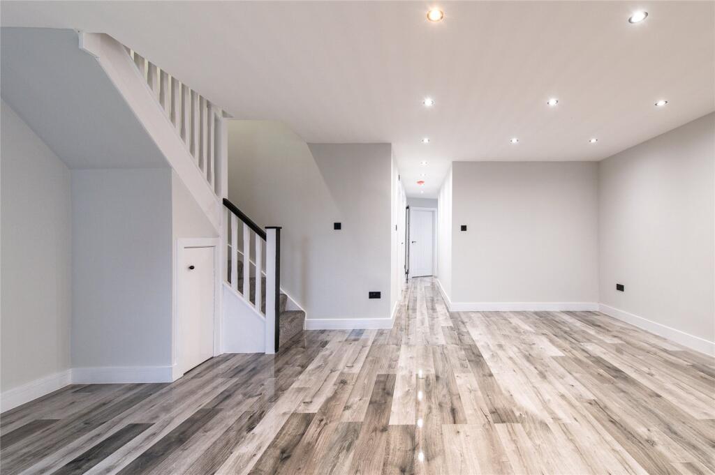 Additional property image - Colyer Road, Northfleet, Gravesend, Kent, DA11