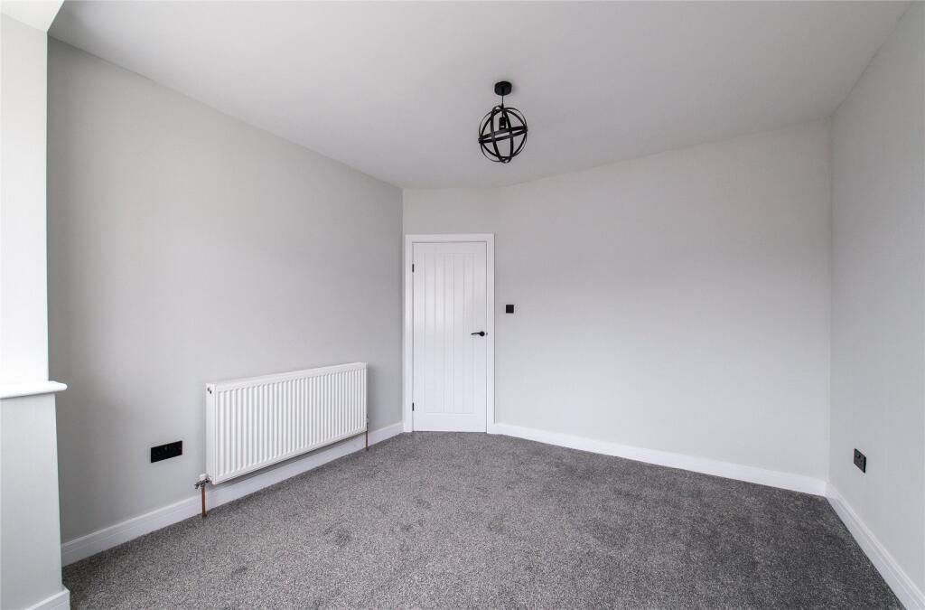 Additional property image - Colyer Road, Northfleet, Gravesend, Kent, DA11