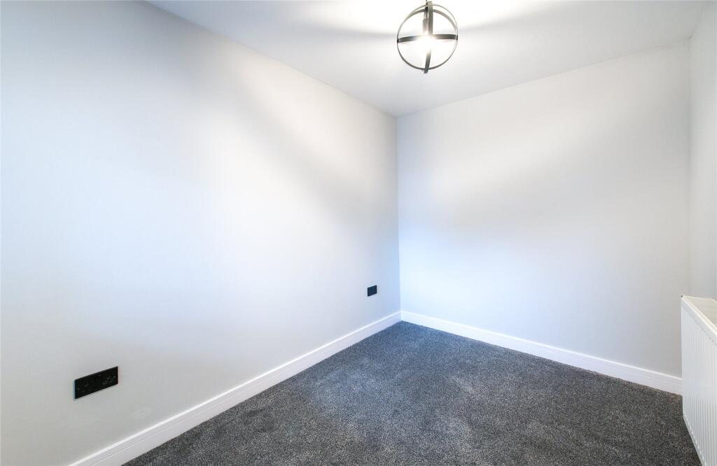 Additional property image - Colyer Road, Northfleet, Gravesend, Kent, DA11