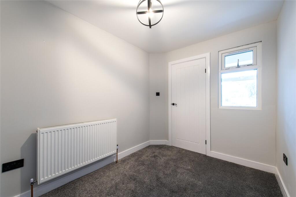 Additional property image - Colyer Road, Northfleet, Gravesend, Kent, DA11