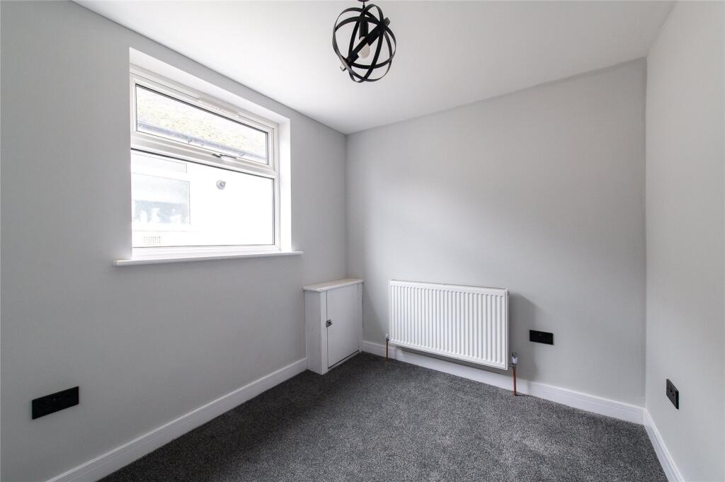Additional property image - Colyer Road, Northfleet, Gravesend, Kent, DA11