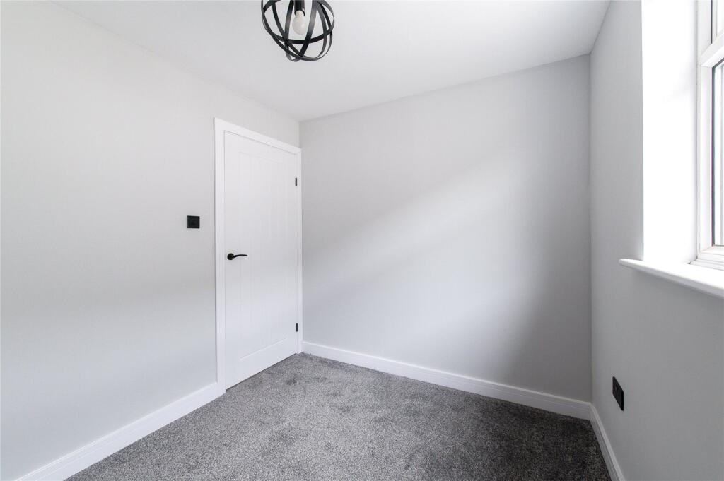 Additional property image - Colyer Road, Northfleet, Gravesend, Kent, DA11