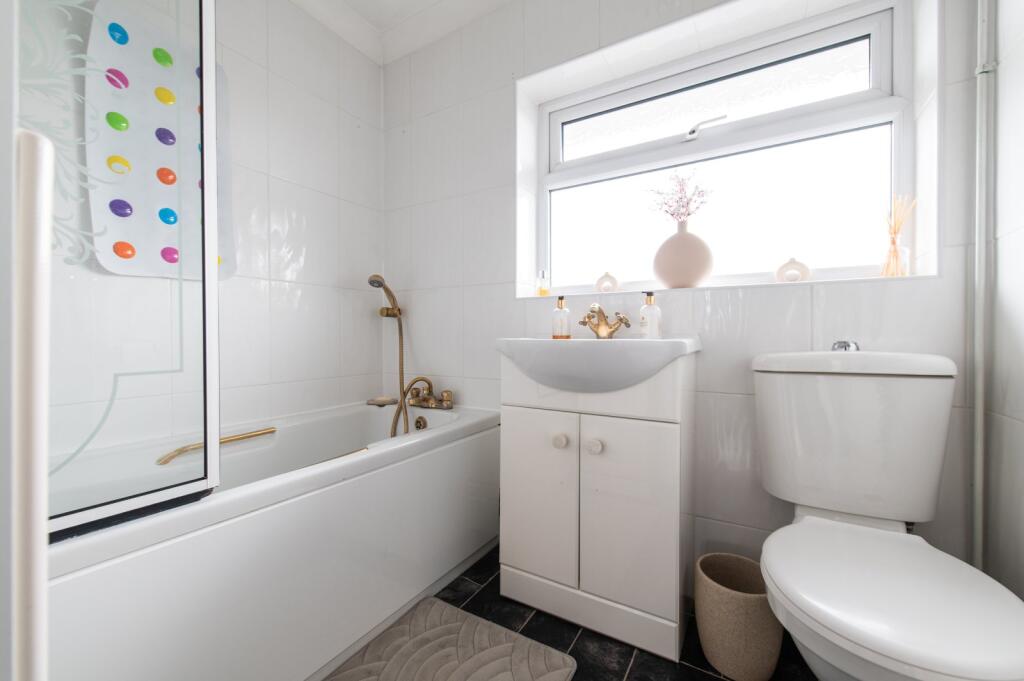 Additional property image - Clipper Crescent, Riverview Park, Gravesend, Kent, DA12