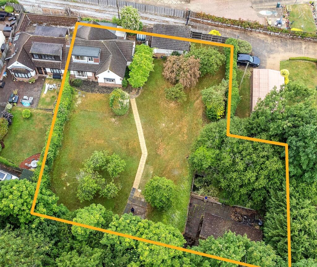 Main image of property: Longfield Avenue, New Barn, Kent, DA3