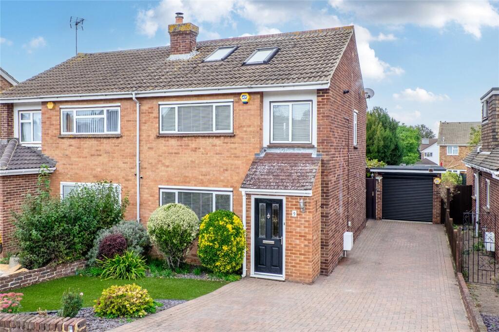 Main image of property: Denesway, Meopham, DA13