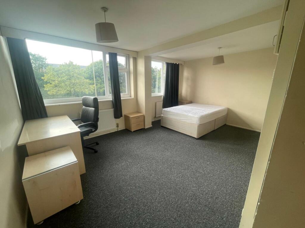 Additional property image - Bishops Rise, Hatfield