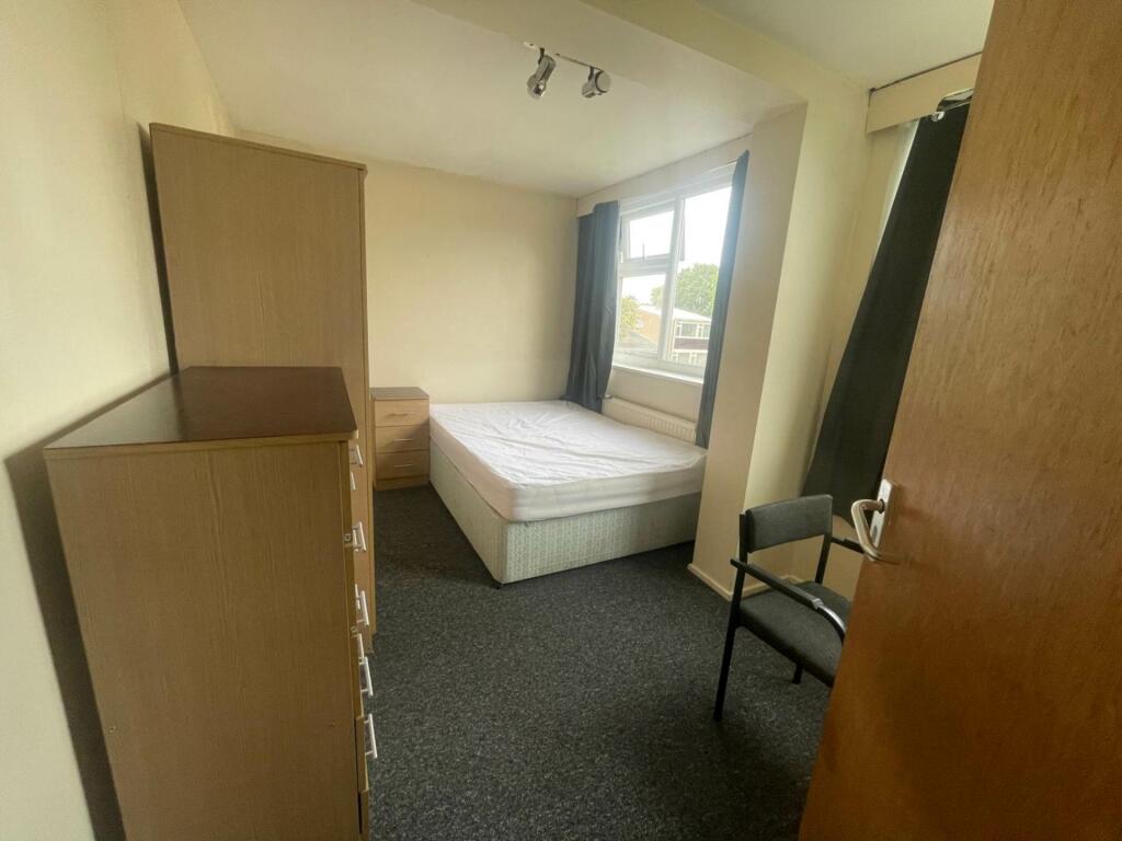 Additional property image - Bishops Rise, Hatfield