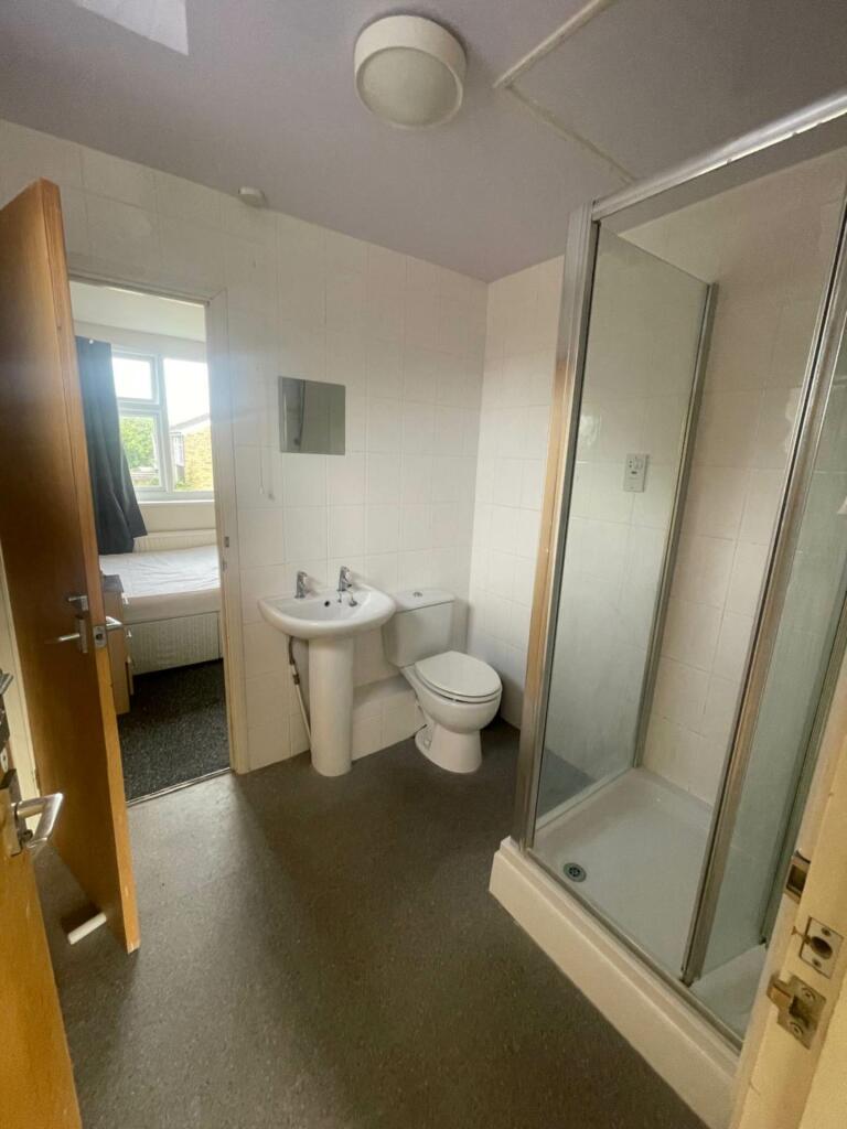 Additional property image - Bishops Rise, Hatfield