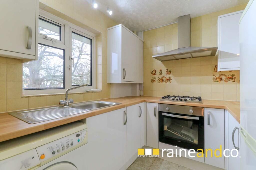 Additional property image - Feather Dell, Hatfield