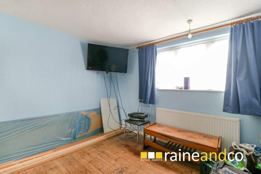 Additional property image - Feather Dell, Hatfield